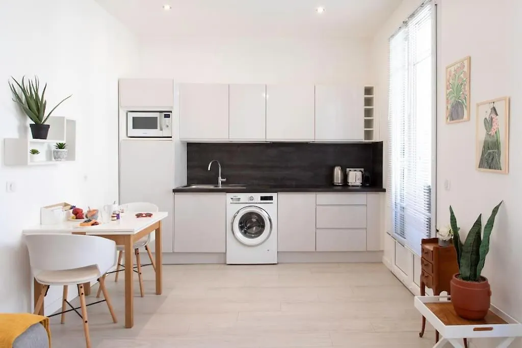 L55 2P Central Jean Medecin 10 Min A Pied Vieux Nice Apartment
