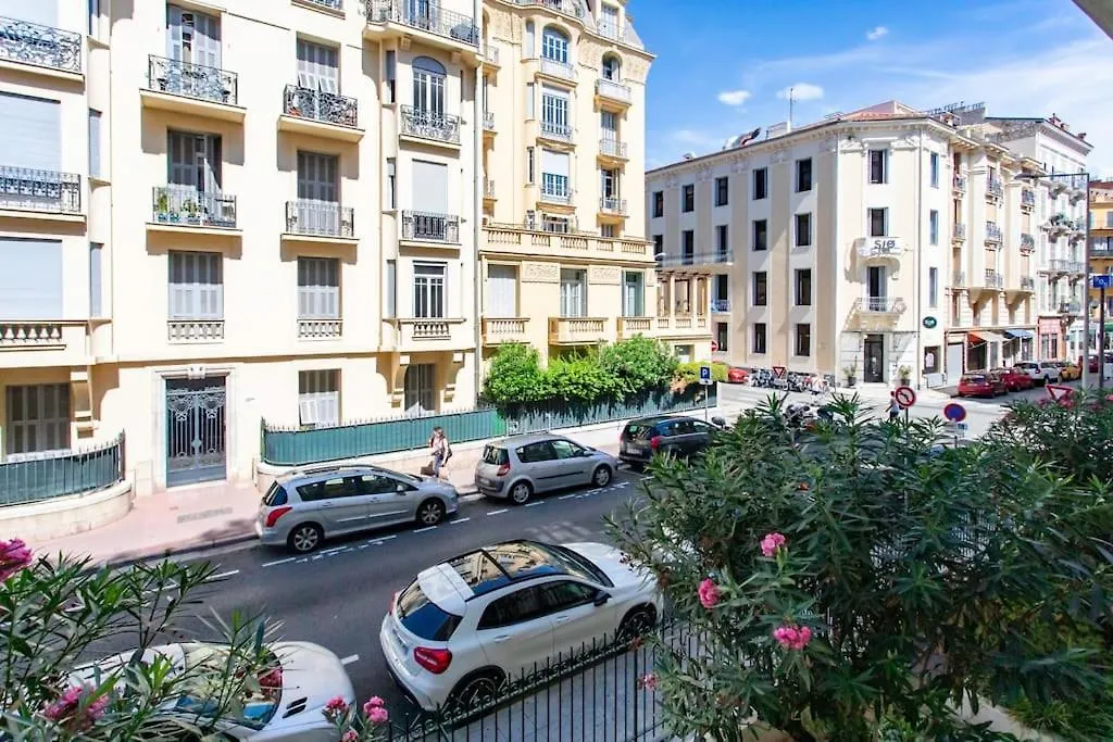 L55 2P Central Jean Medecin 10 Min A Pied Vieux Nice